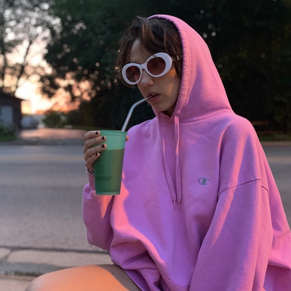 Meet your Posher, Natalia - Picture 1 of 1